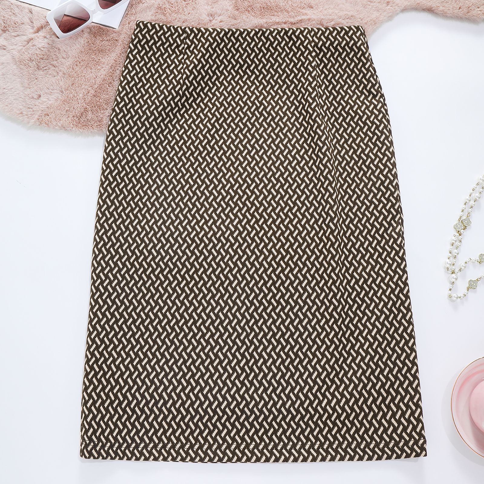 Fashionable And Elegant Womens Sheath Skirt With Fine Shimmering Plaid Pattern