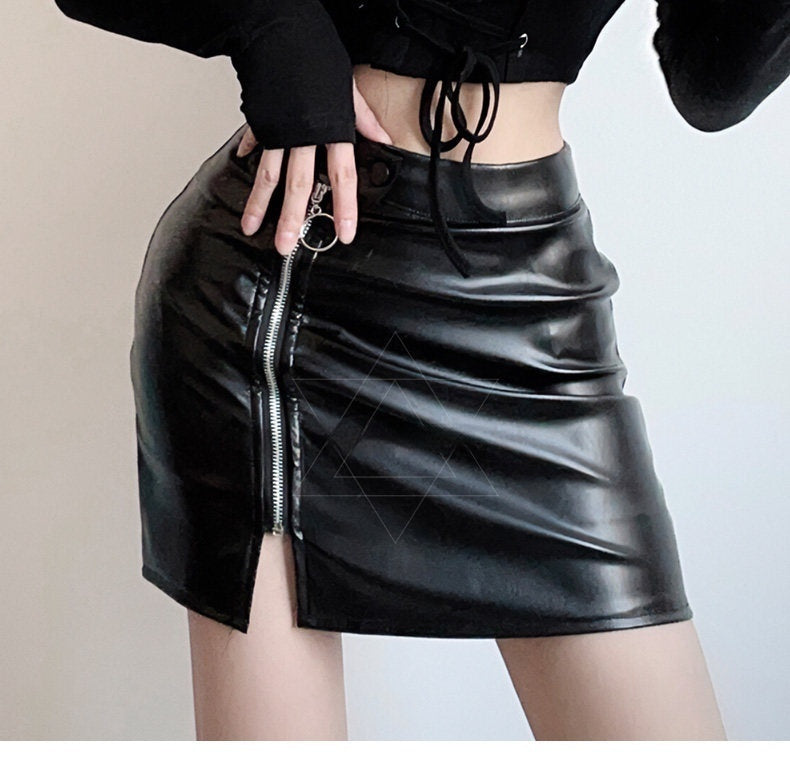 Dark-style Cool And Edgy Short Sheath Skirt With A Zipper Exuding A Pure Desire Aesthetic